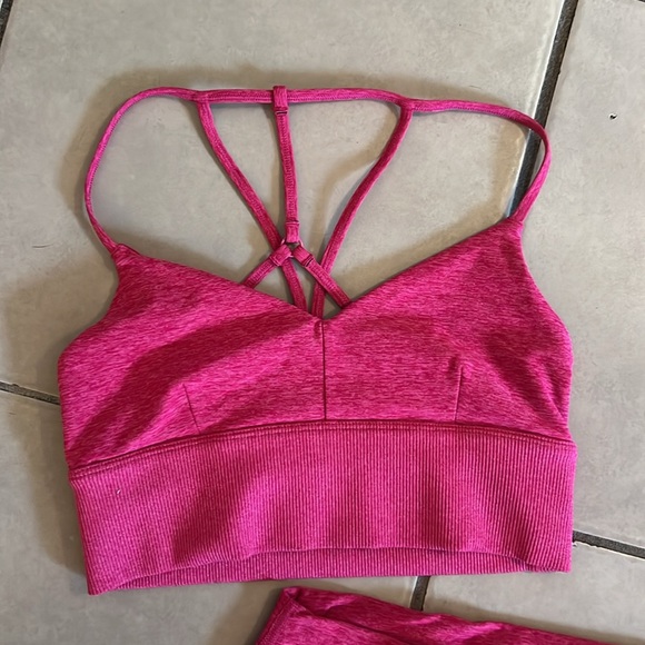 ALO Alosoft bra and leggings set - Picture 8 of 9